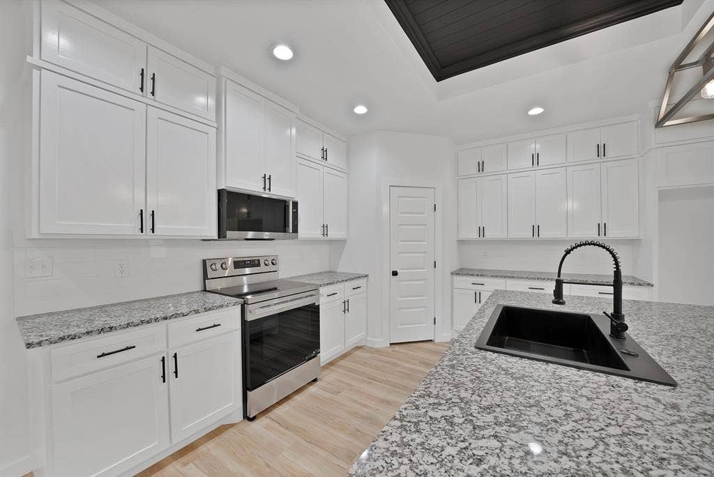 3005 Hanna Avenue, Fort Worth, TX 76106