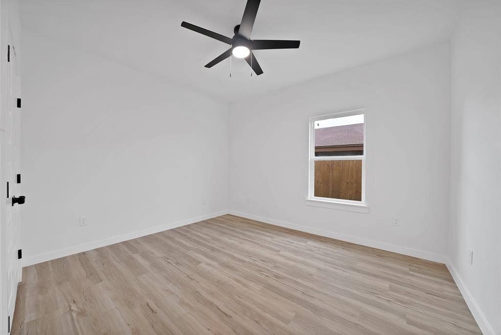 3005 Hanna Avenue, Fort Worth, TX 76106