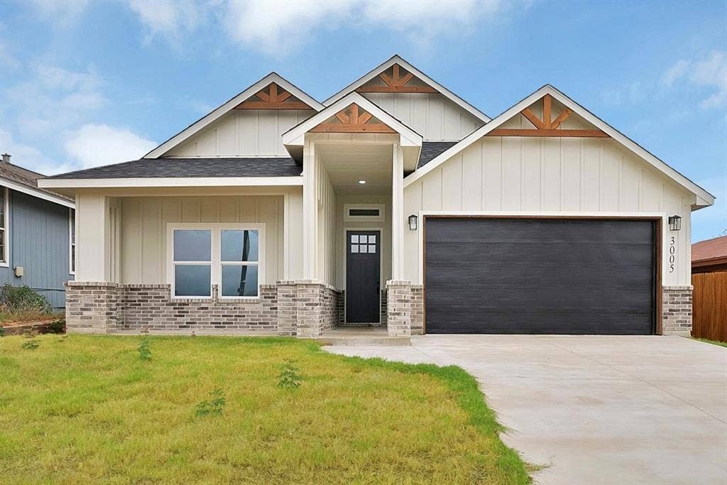 3005 Hanna Avenue, Fort Worth, TX 76106