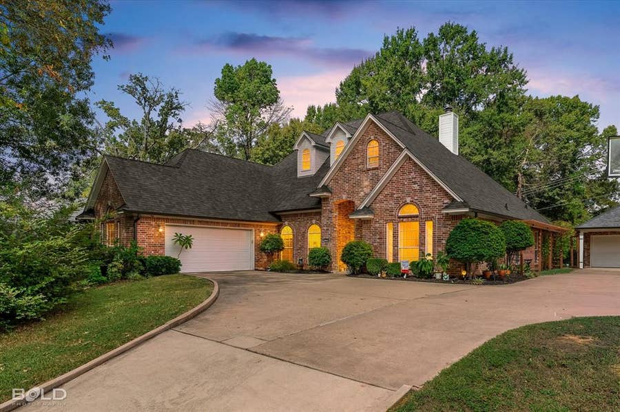 Property photo for 206 Silver Fox Circle, Haughton, LA