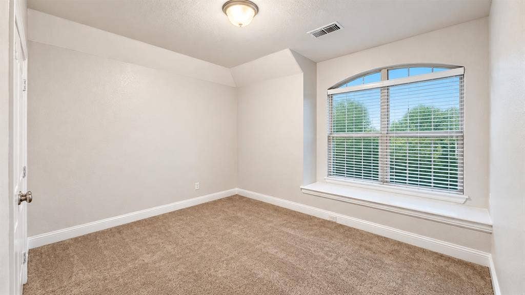 2909 Mountain Creek Drive, McKinney, TX 75072 Upstairs bedroom