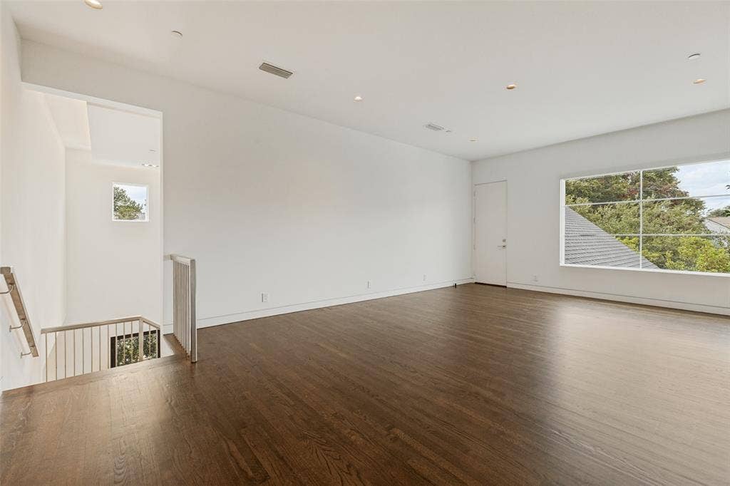 4352 Fairfax Avenue, Highland Park, TX 75205 Upstairs Game Room