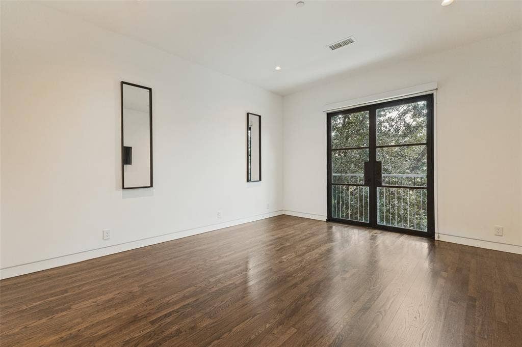 4352 Fairfax Avenue, Highland Park, TX 75205 Secondary Bedroom