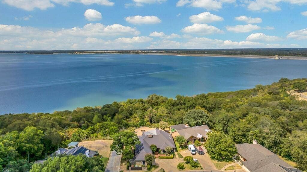 3711 Windmill Hill Drive, Waco, TX 76710 3711 Windmill Hill Drive, Waco, TX 76710