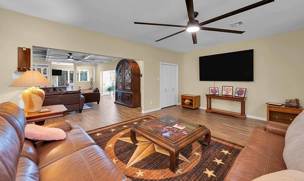 3711 Windmill Hill Drive, Waco, TX 76710 3711 Windmill Hill Drive, Waco, TX 76710