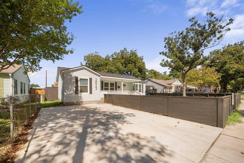 2823 Cherrywood Avenue, Dallas, TX 75235 2823 Cherrywood Avenue, Dallas, TX 75235