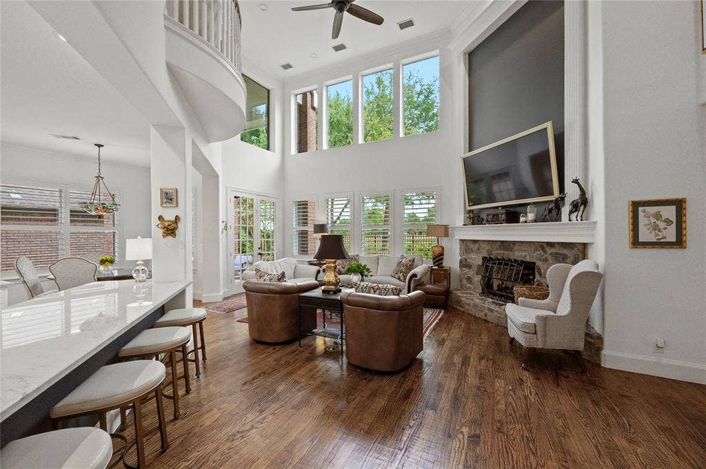 2005 Hillcrest Court, McKinney, TX 75072 2005 Hillcrest Court, McKinney, TX 75072