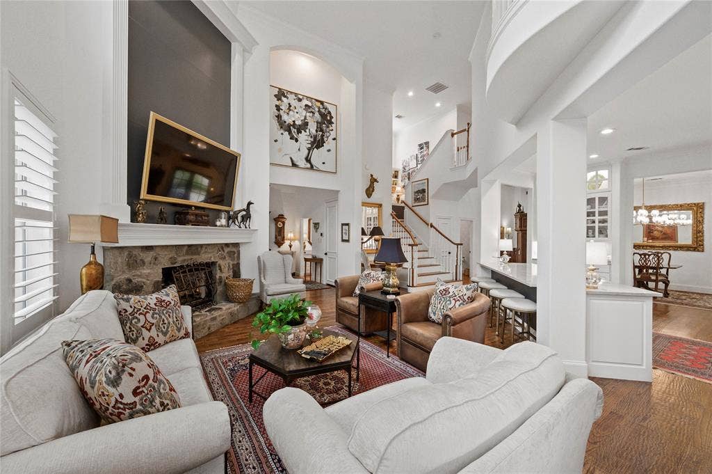 2005 Hillcrest Court, McKinney, TX 75072 2005 Hillcrest Court, McKinney, TX 75072