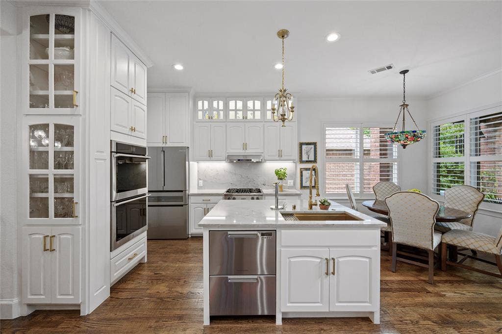 2005 Hillcrest Court, McKinney, TX 75072 2005 Hillcrest Court, McKinney, TX 75072