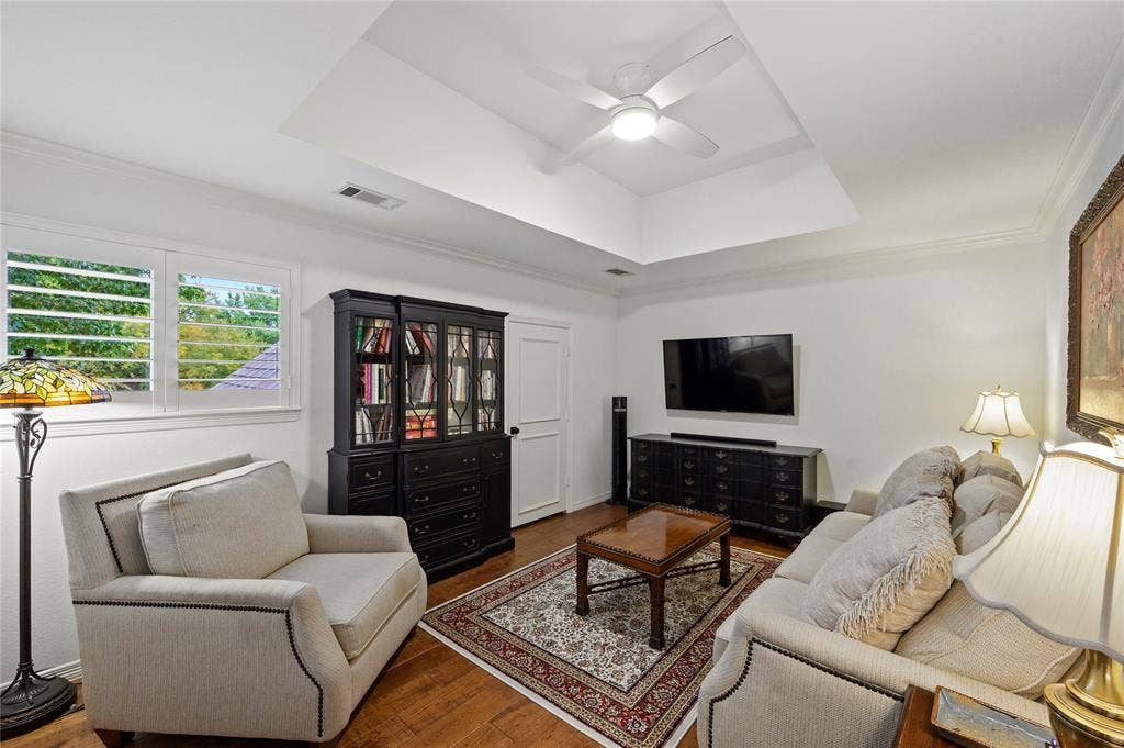 2005 Hillcrest Court, McKinney, TX 75072 2005 Hillcrest Court, McKinney, TX 75072