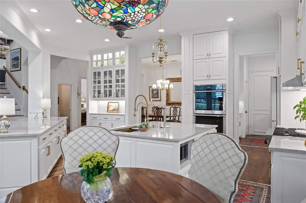 2005 Hillcrest Court, McKinney, TX 75072 2005 Hillcrest Court, McKinney, TX 75072