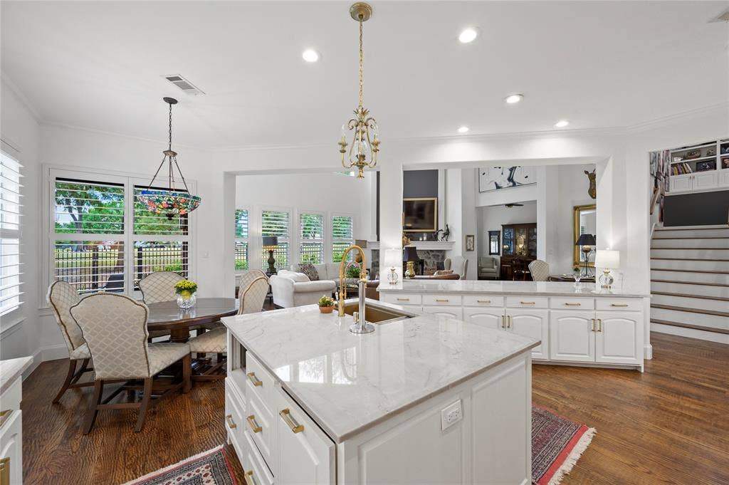 2005 Hillcrest Court, McKinney, TX 75072 2005 Hillcrest Court, McKinney, TX 75072