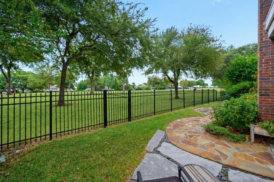 Property photo for 2005 Hillcrest Court, McKinney, TX