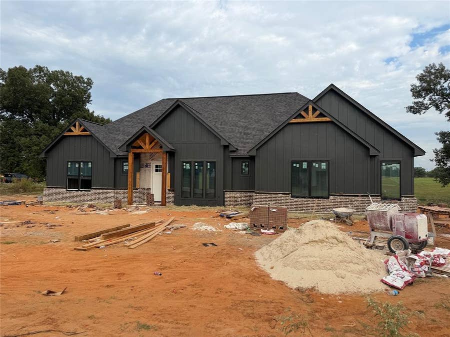 Property photo for 13844 Luka Lane, Tyler, TX