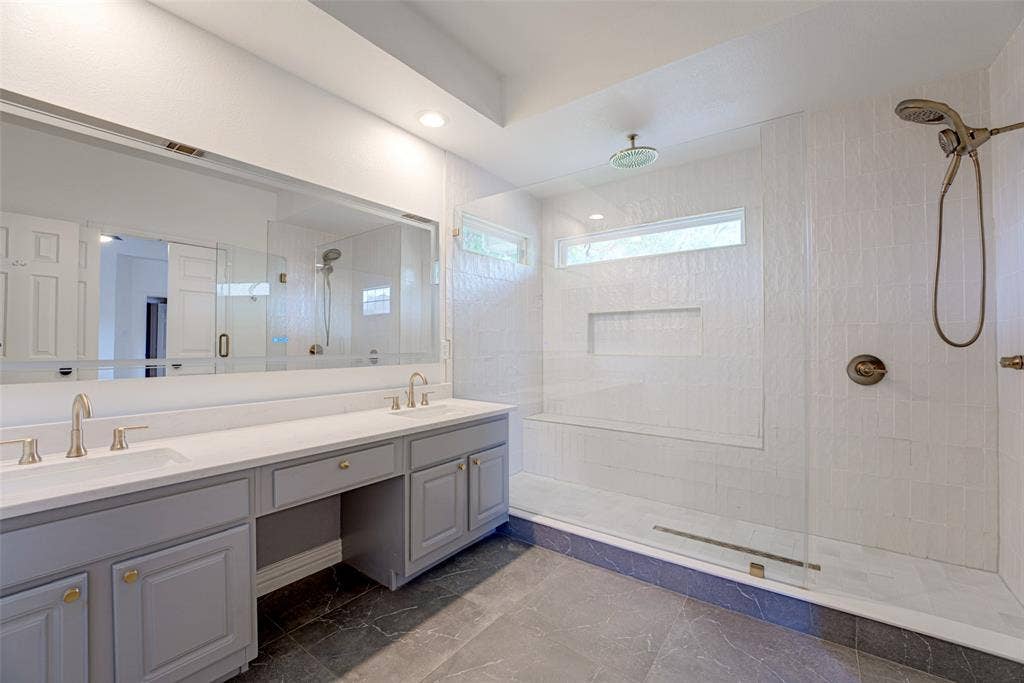 4101 Christopher Way, Plano, TX 75024 4101 Christopher Way, Plano, TX 75024