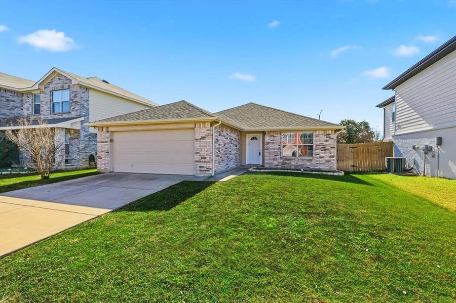 Property photo for 2112 Valley Forge Trail, Fort Worth, TX