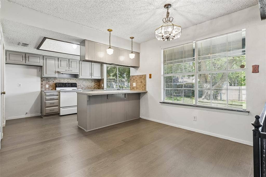 517 Sussex Drive, Arlington, TX 76014 517 Sussex Drive, Arlington, TX 76014