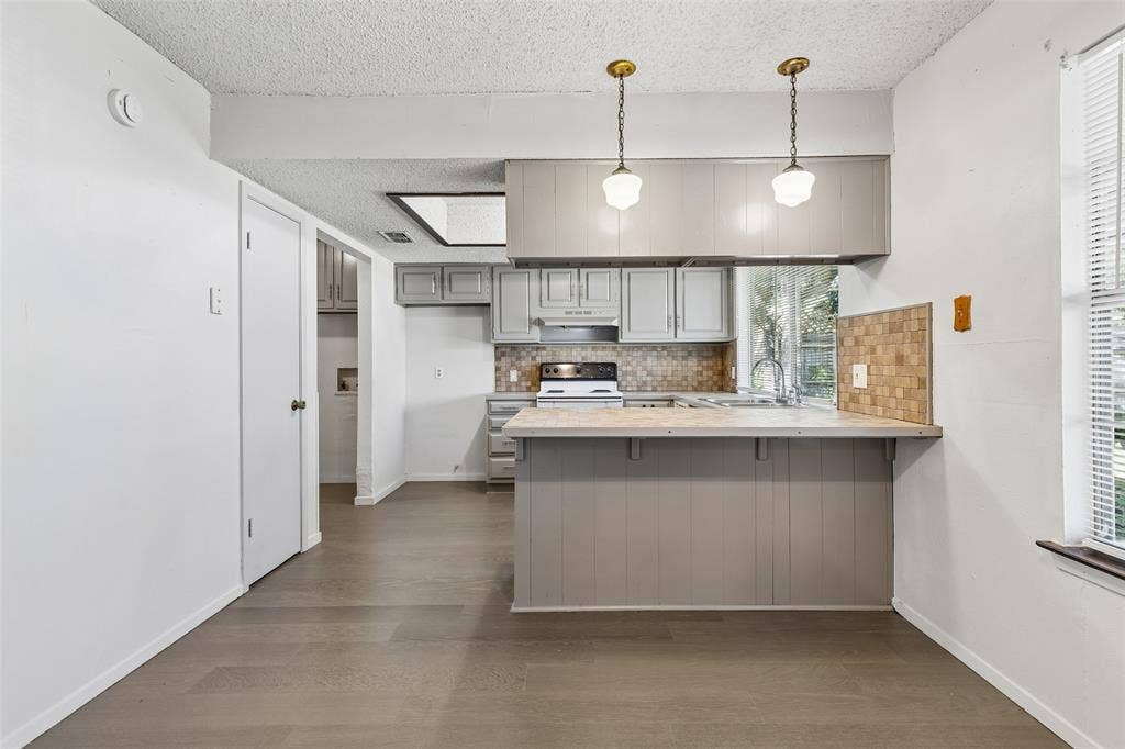 517 Sussex Drive, Arlington, TX 76014 517 Sussex Drive, Arlington, TX 76014