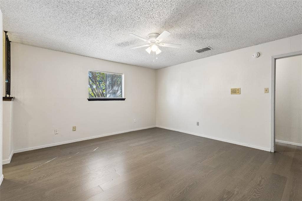 517 Sussex Drive, Arlington, TX 76014 517 Sussex Drive, Arlington, TX 76014