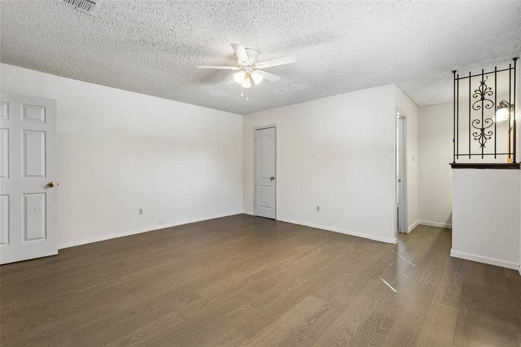 517 Sussex Drive, Arlington, TX 76014 517 Sussex Drive, Arlington, TX 76014