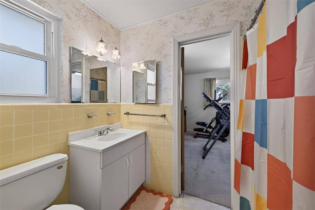 6109 Price Drive, North Richland Hills, TX 76180 6109 Price Drive, North Richland Hills, TX 76180