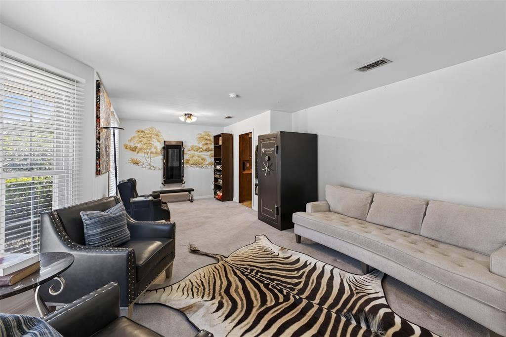 6109 Price Drive, North Richland Hills, TX 76180 6109 Price Drive, North Richland Hills, TX 76180