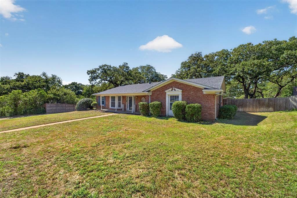 6109 Price Drive, North Richland Hills, TX 76180 6109 Price Drive, North Richland Hills, TX 76180