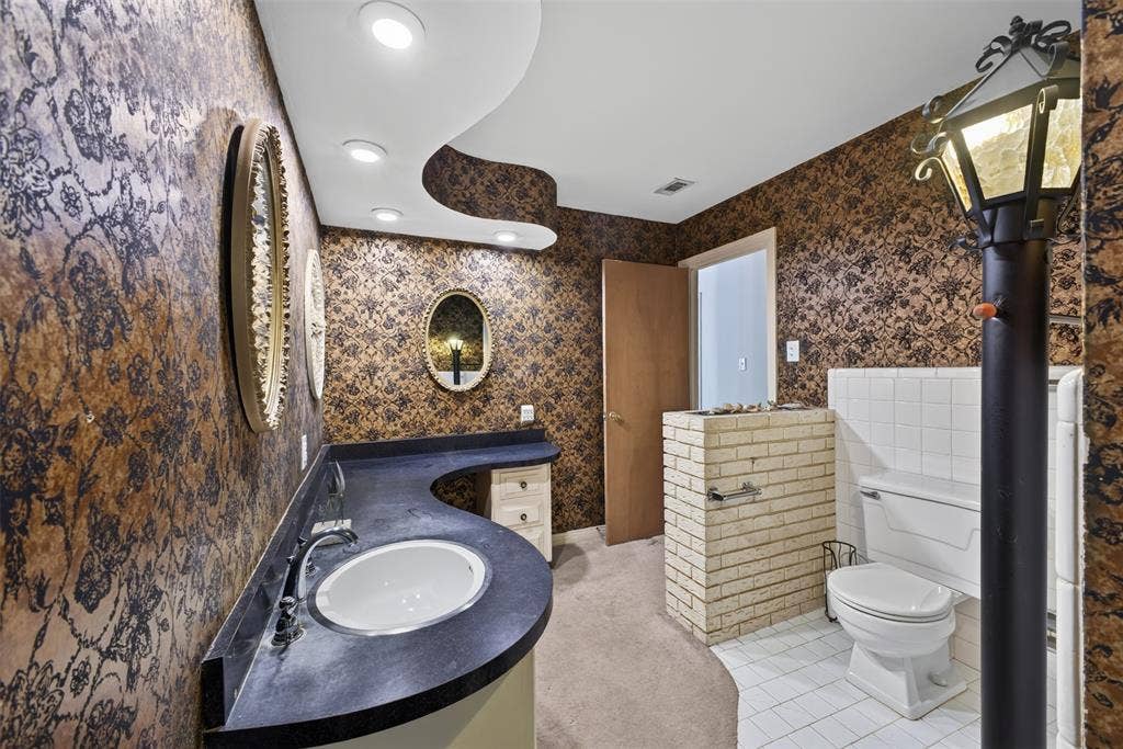 6109 Price Drive, North Richland Hills, TX 76180 6109 Price Drive, North Richland Hills, TX 76180