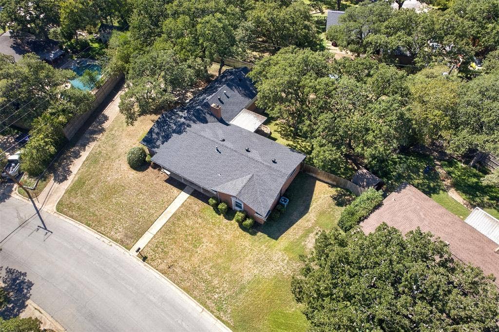6109 Price Drive, North Richland Hills, TX 76180 6109 Price Drive, North Richland Hills, TX 76180
