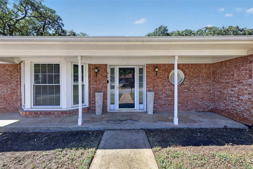 6109 Price Drive, North Richland Hills, TX 76180 6109 Price Drive, North Richland Hills, TX 76180