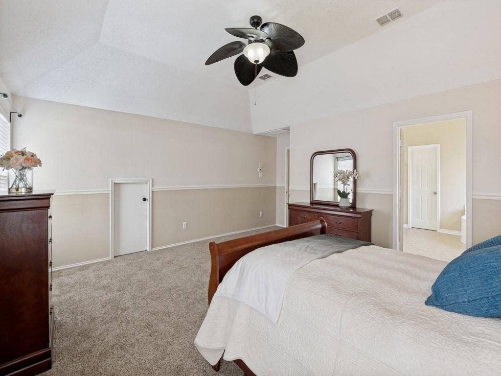 9610 Thorncliff Drive, Frisco, TX 75035 9610 Thorncliff Drive, Frisco, TX 75035