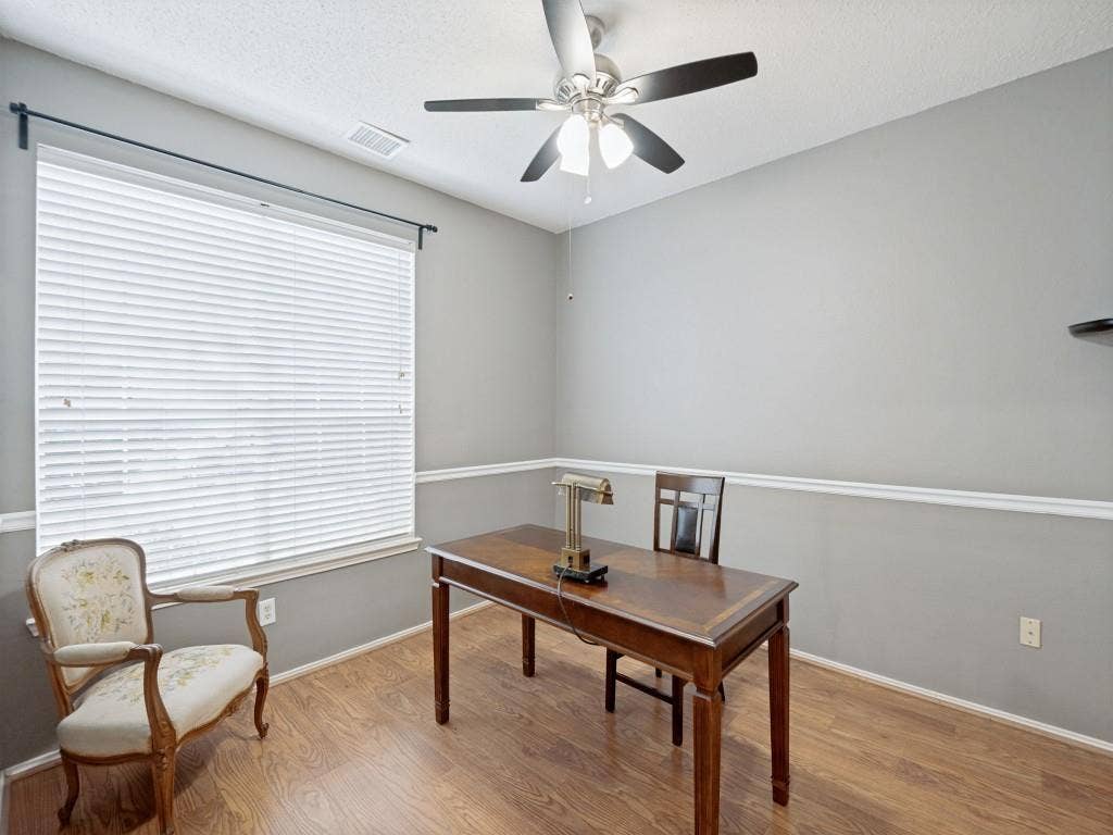 9610 Thorncliff Drive, Frisco, TX 75035 9610 Thorncliff Drive, Frisco, TX 75035