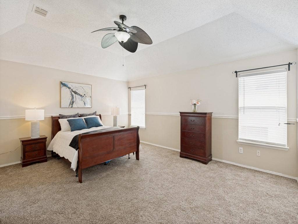 9610 Thorncliff Drive, Frisco, TX 75035 9610 Thorncliff Drive, Frisco, TX 75035