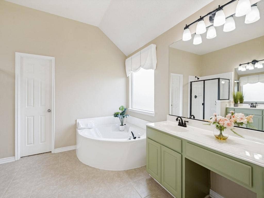 9610 Thorncliff Drive, Frisco, TX 75035 9610 Thorncliff Drive, Frisco, TX 75035