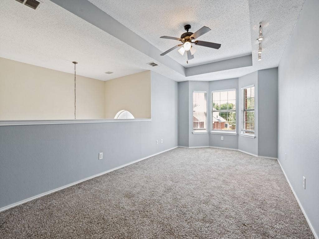 9610 Thorncliff Drive, Frisco, TX 75035 9610 Thorncliff Drive, Frisco, TX 75035