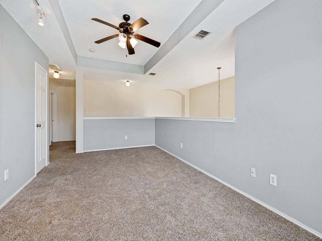 9610 Thorncliff Drive, Frisco, TX 75035 9610 Thorncliff Drive, Frisco, TX 75035