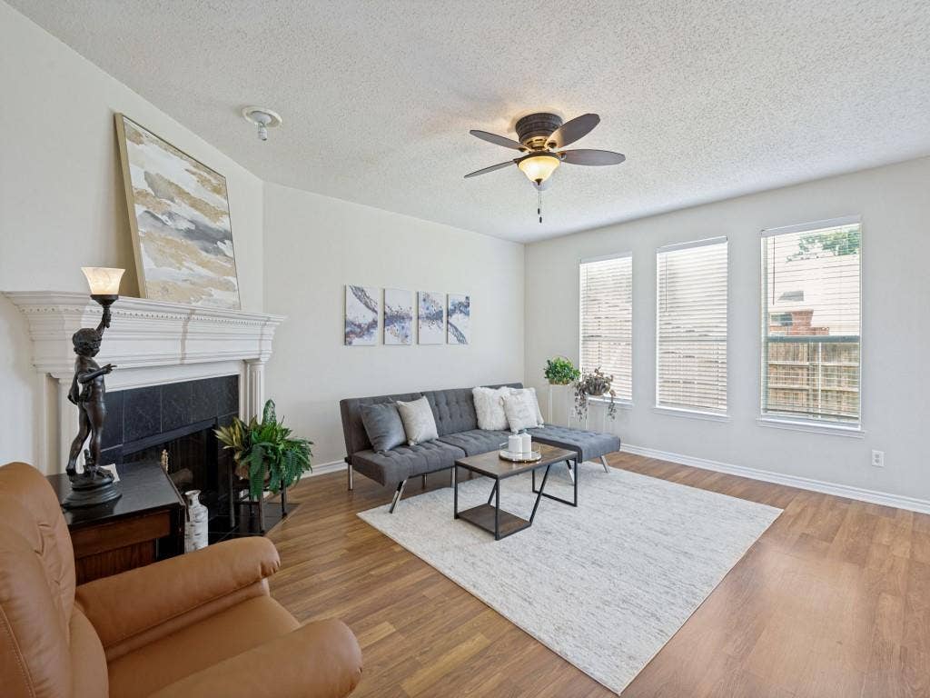 9610 Thorncliff Drive, Frisco, TX 75035 9610 Thorncliff Drive, Frisco, TX 75035