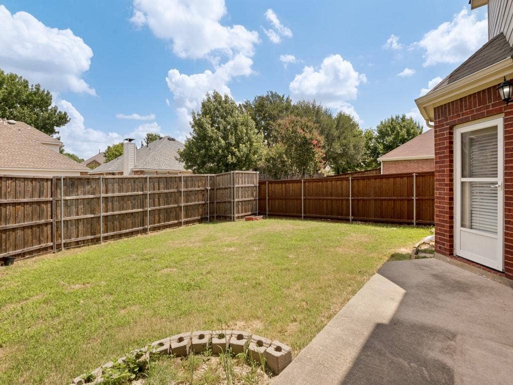 9610 Thorncliff Drive, Frisco, TX 75035 9610 Thorncliff Drive, Frisco, TX 75035