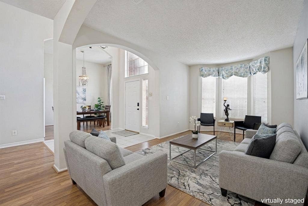 9610 Thorncliff Drive, Frisco, TX 75035 9610 Thorncliff Drive, Frisco, TX 75035