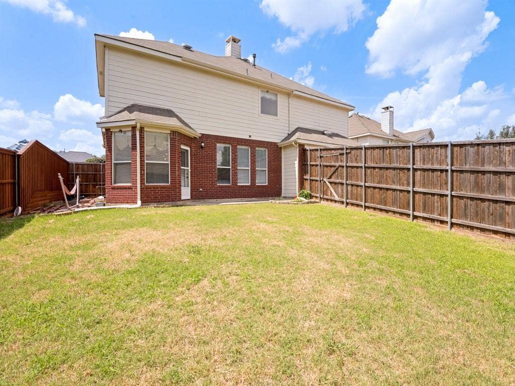 9610 Thorncliff Drive, Frisco, TX 75035 9610 Thorncliff Drive, Frisco, TX 75035