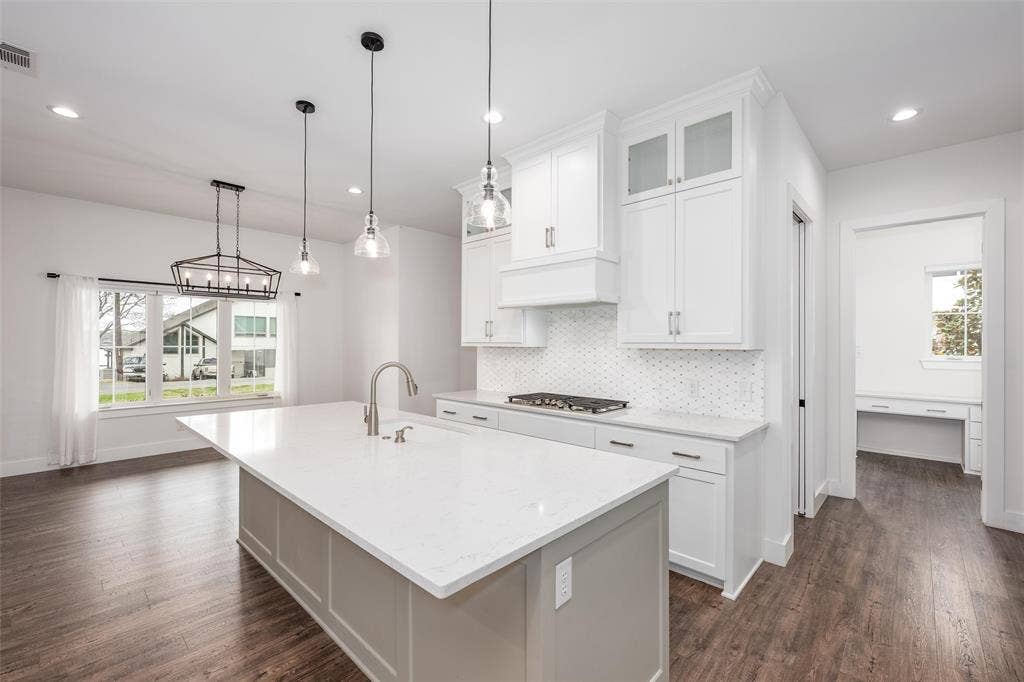 653 Enchanted Isles Drive, Mabank, TX 75156 653 Enchanted Isles Drive, Mabank, TX 75156