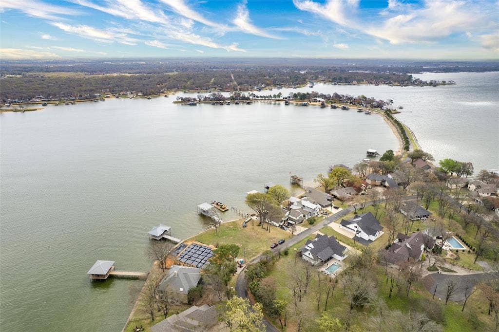 653 Enchanted Isles Drive, Mabank, TX 75156 653 Enchanted Isles Drive, Mabank, TX 75156