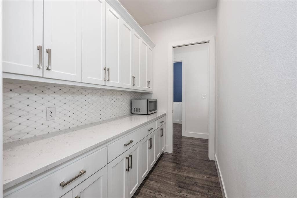 653 Enchanted Isles Drive, Mabank, TX 75156 653 Enchanted Isles Drive, Mabank, TX 75156