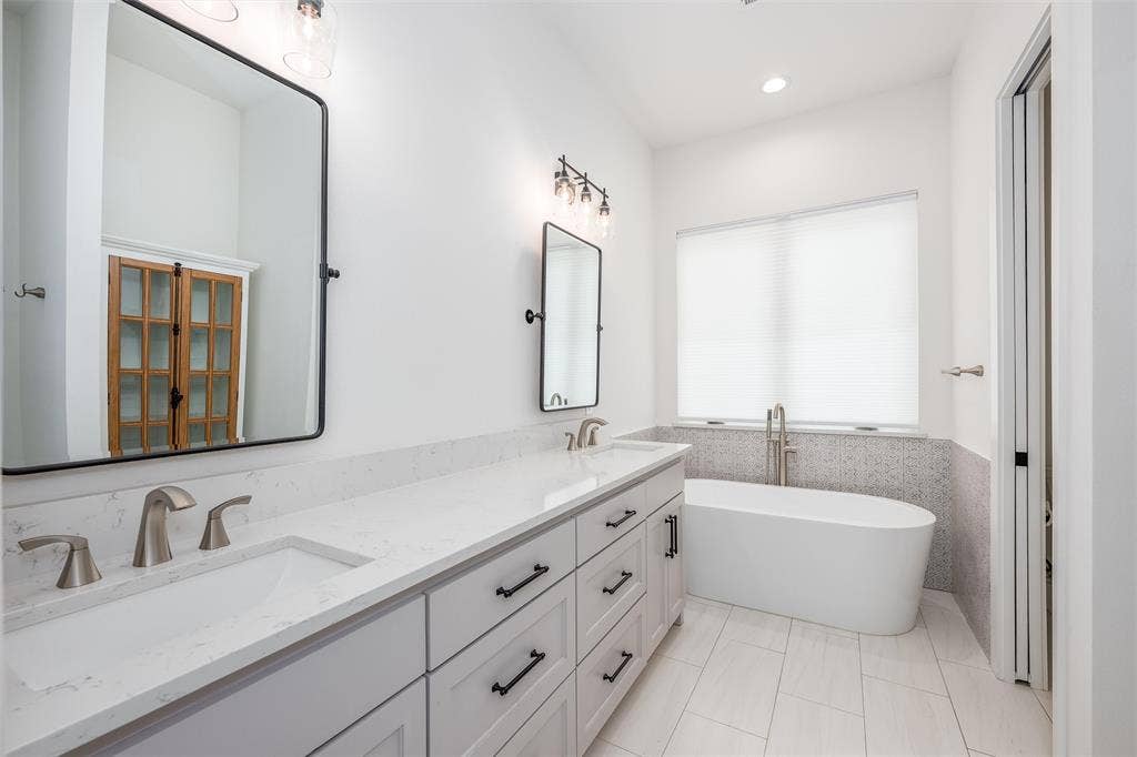 653 Enchanted Isles Drive, Mabank, TX 75156 653 Enchanted Isles Drive, Mabank, TX 75156