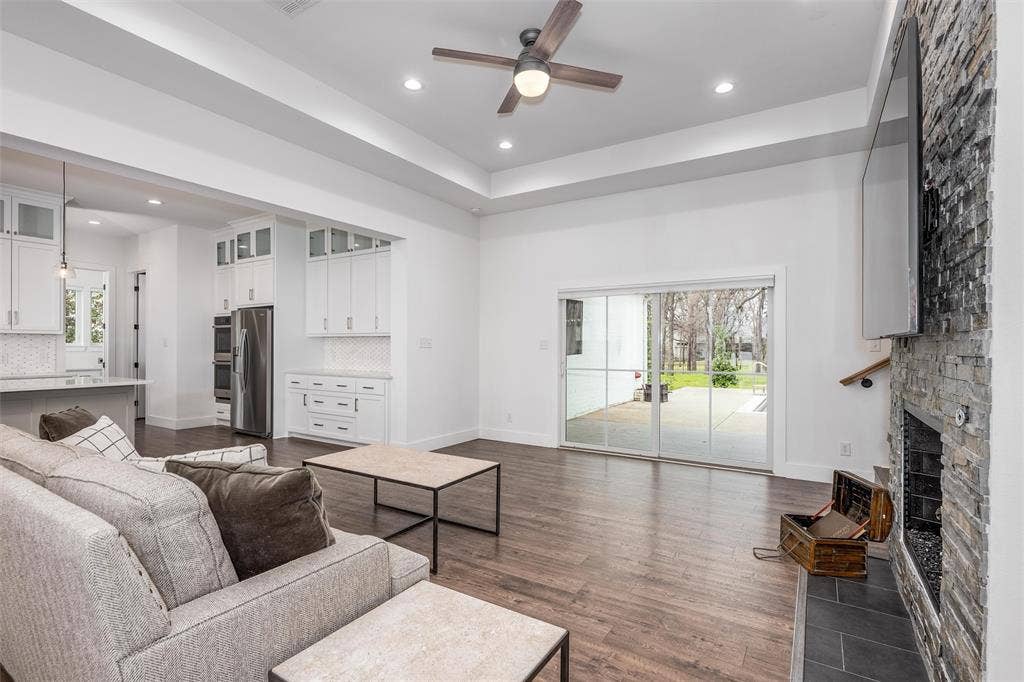 653 Enchanted Isles Drive, Mabank, TX 75156 653 Enchanted Isles Drive, Mabank, TX 75156