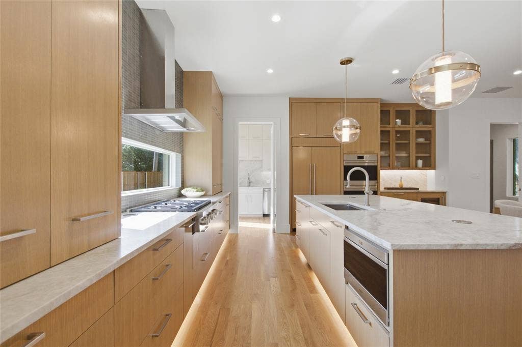 6834 Deloache Avenue, Dallas, TX 75225 6834 Deloache Avenue, Dallas, TX 75225