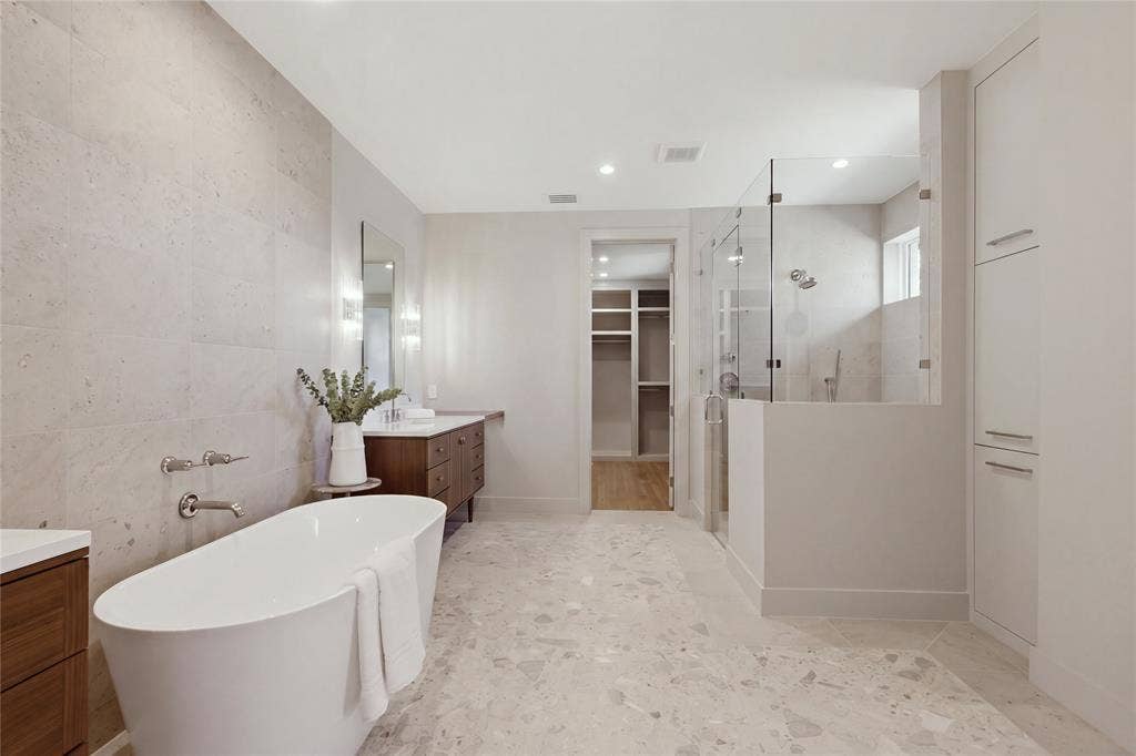 6834 Deloache Avenue, Dallas, TX 75225 6834 Deloache Avenue, Dallas, TX 75225