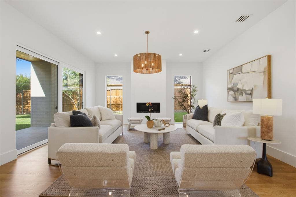 6834 Deloache Avenue, Dallas, TX 75225 6834 Deloache Avenue, Dallas, TX 75225