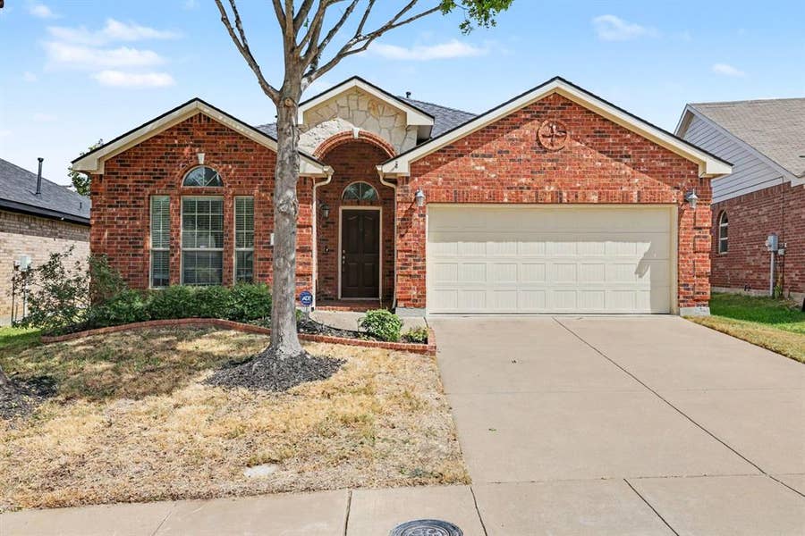 Property photo for 8738 Misty Bluff Court, Dallas, TX