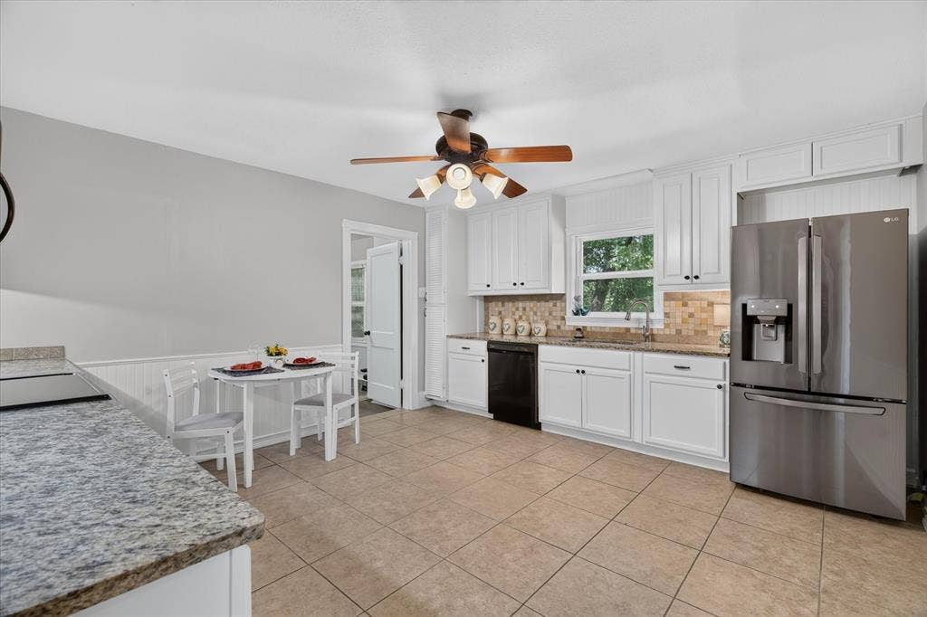 1412 Sloan Street, Weatherford, TX 76086 1412 Sloan Street, Weatherford, TX 76086